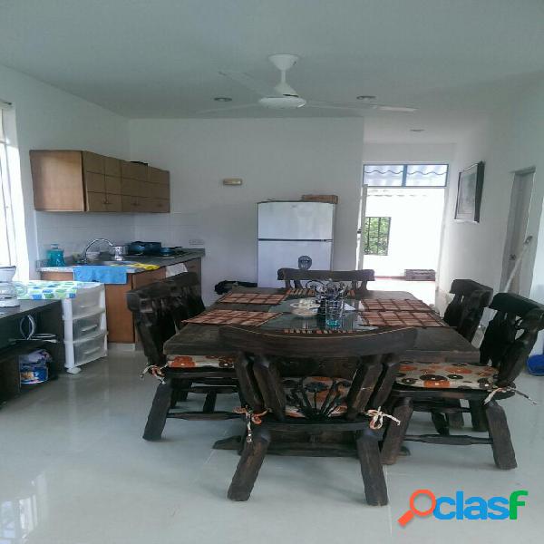 VENDO CASA DE DESCANZO, MAS LOTE INCLUIDO EN EL MUNICIPIO DE