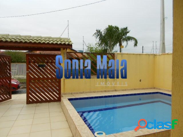 Casa 3 dormitórios /piscina 800 metros da praia