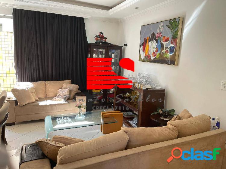 Área Privativa com 4qts no bairro Castelo