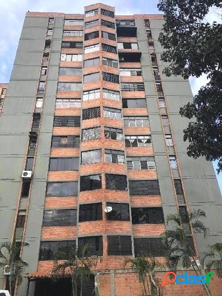 190 M2 Venta De Cómodo Apartamento En La Granja, Naguanagua