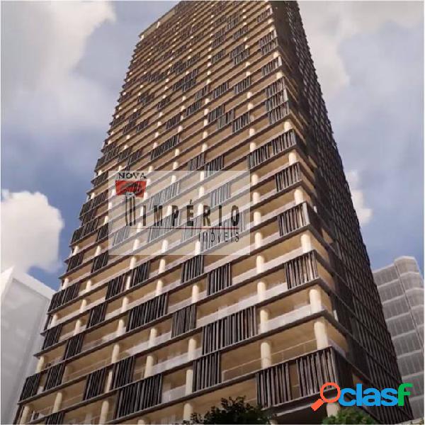 Espaçoso apartamento de 234mts travessa da Av. Faria Lima!