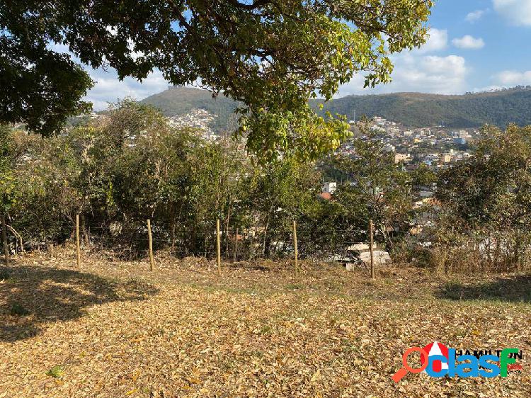 Excelente Lote para venda no Bairro de Lourdes
