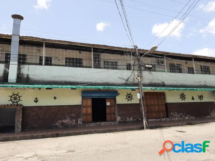 LOCAL COMERCIAL EN CONJUNTO RESIDENCIAL TIUNA.