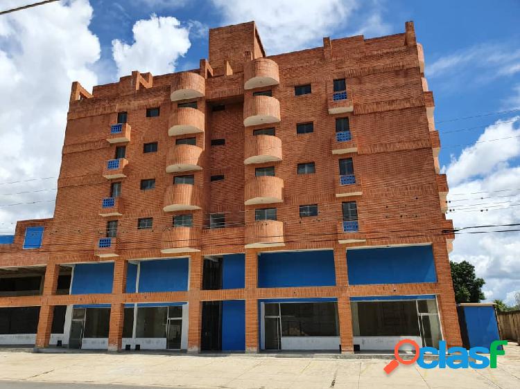 Local a estrenar en Av. Miranda Tinaquillo 70m2