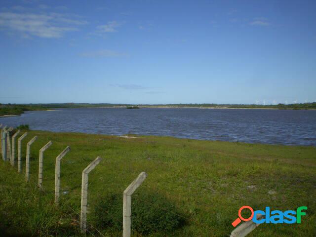 ST-300 | Sítio | Em frente rio perenizado | Cascavel-CE.