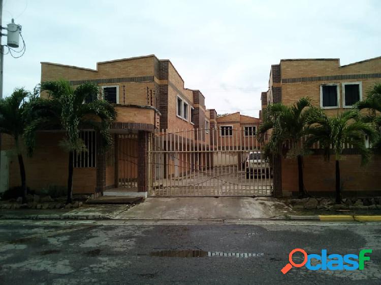 Townhouse En Venta A Estrenar Naguanagua 146 Mts2