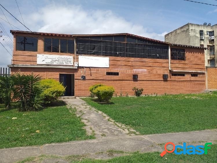 Venta Clínica Operativa En Flor Amarillo (200 Metros)