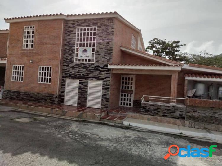 Venta De Hermosa Casa En La Entrada