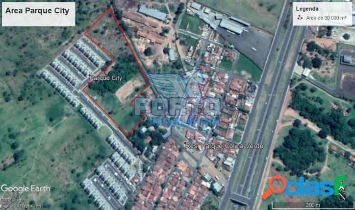 Área de 30.000 m² no Parque Colina Verde