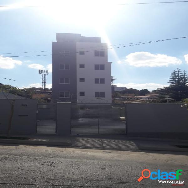 APARTAMENTO 2 QUARTOS COM ÁREA PRIVATIVA.