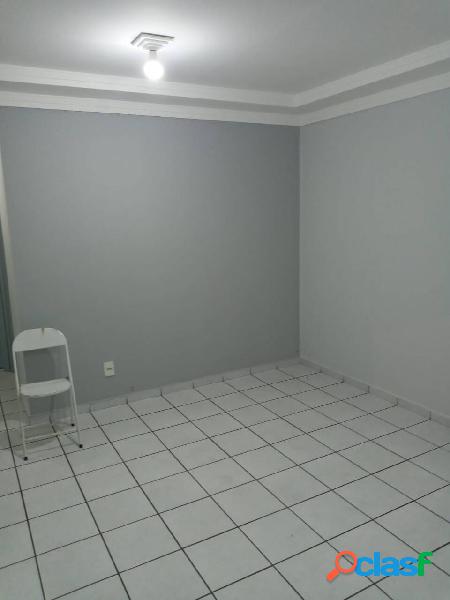 Apartamento com 2 dormitórios à venda, 62 m² por R$