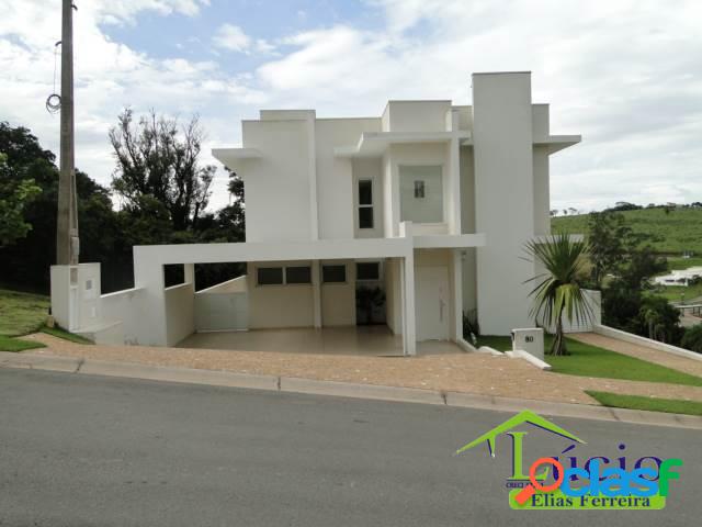 Casa Moderna em Cond. Fechado