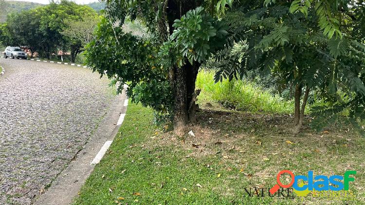 Excelente lote em condomínio fechado!