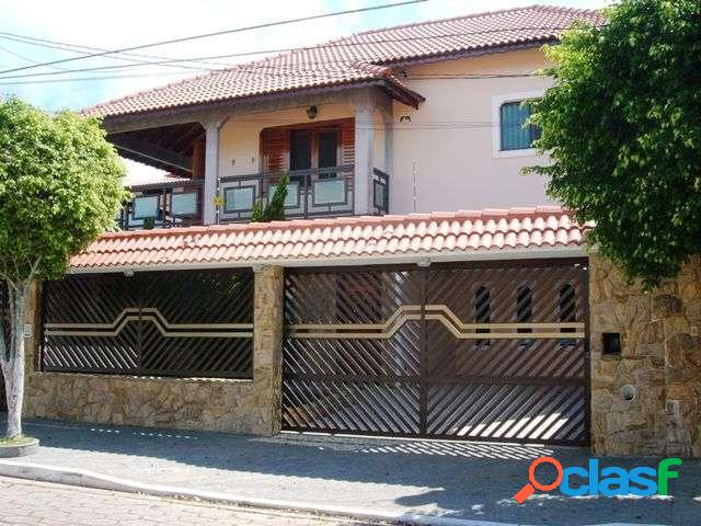 SOBRADO DE ALTO PADRÃO