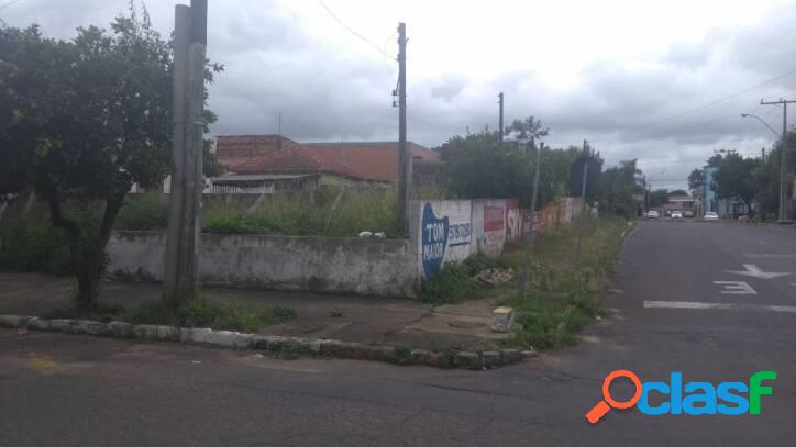 TERRENO DE ESQUINA NA REGIÃO CENTRA DA CIDADE