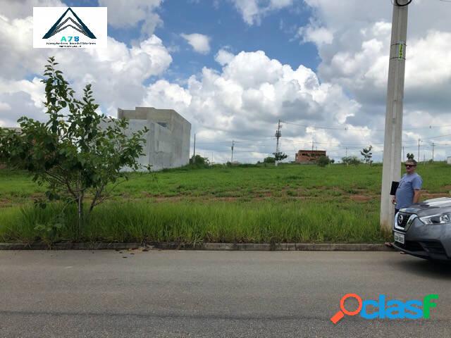 Terreno á venda no Condomínio Residencial Jardins -