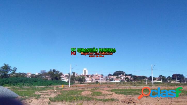 Área para rede de mercados, área para condomínio de casas