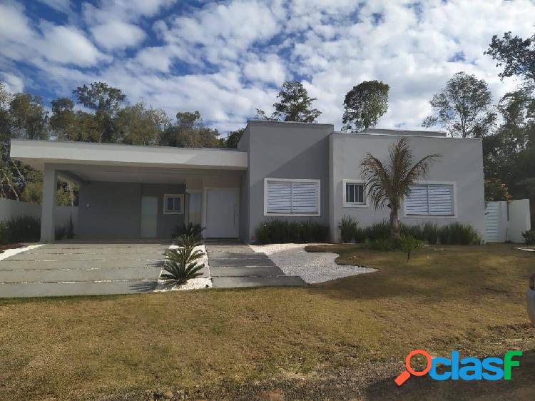 Casa Moderna com Piscina e Área de Lazer Ninho Verde 2