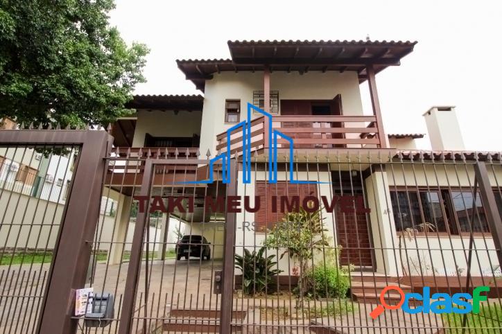 Linda casa com 4 Quartos à Venda, 396 m² R$ 1.200,000
