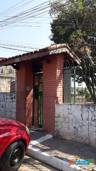 CÓD: C0020 - Apartamento em condomínio tranquilo