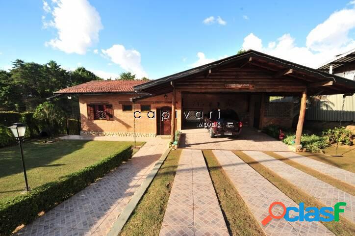 Casa com 3 dormitórios na região do Jardim Manancial.