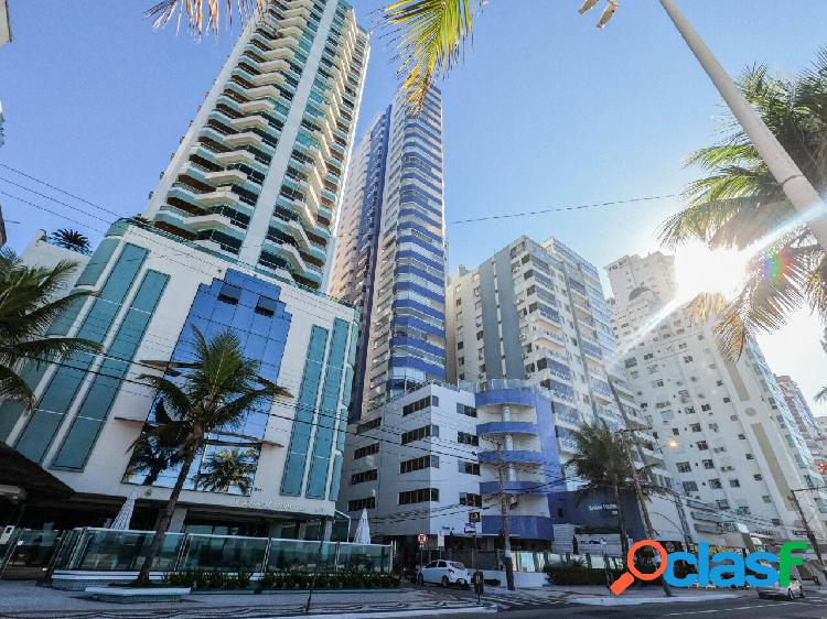 Excelente apartamento frente mar em Balneário Camboriú