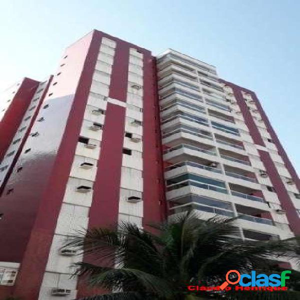 Apartamento 2 dormitórios a 200metros do mar