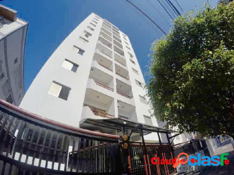 Apartamento com 1 Quarto à Venda, 52 m² por R$ 175.000