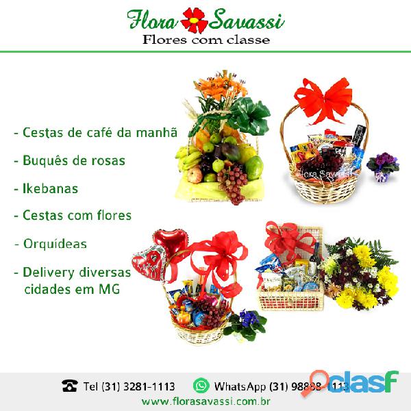 Floricultura flores cesta de café e coroas em Rio