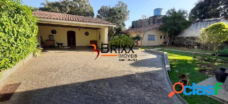 CASA TÉRREA COM EDÍCULA, Á VENDA COM 03 QUARTOS