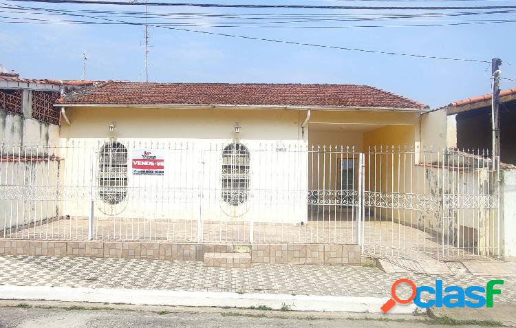 Casa com 3 dormitórios, com 3 vagas em Aparecida SP,