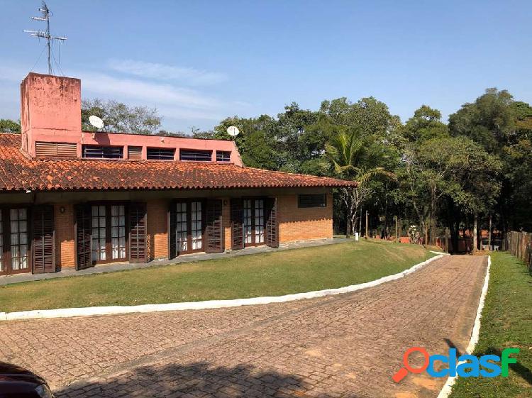 Fazendinha - 6.500 m², 5 sts, 2 piscinas, hóspedes,