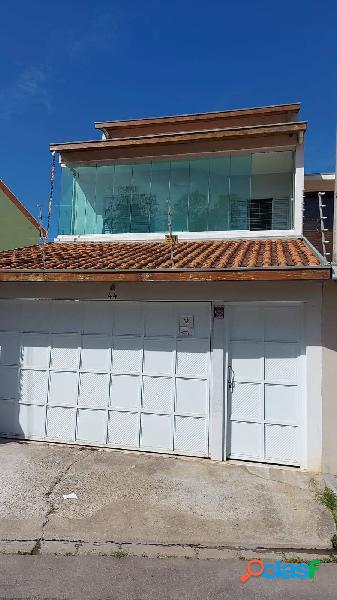 Excelente sobrado no Residencial Vista Linda por R$