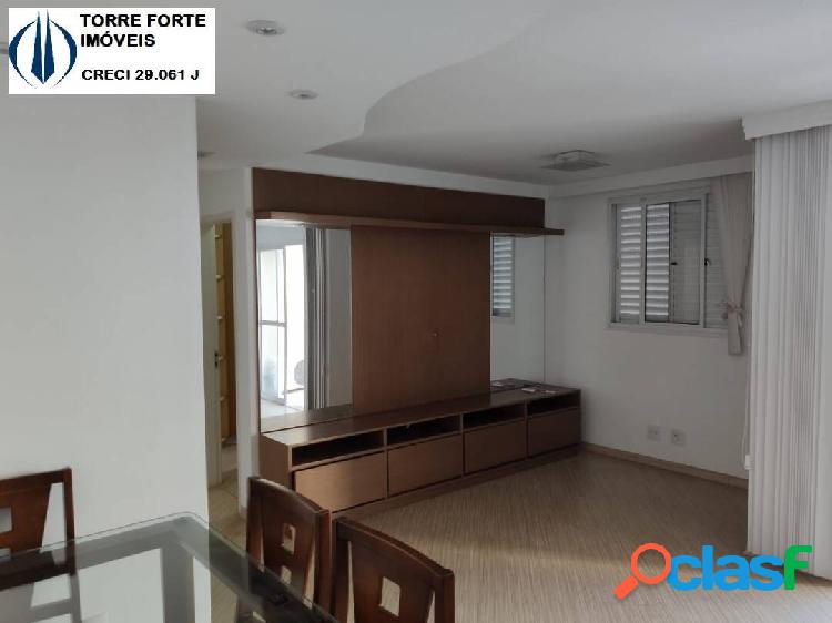 Lindo apartamento com 2 dormitórios e 1 vaga na Vila