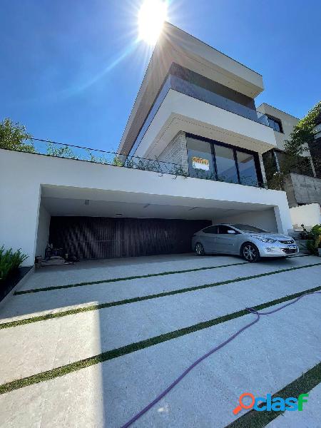 Casa a venda no Tamboré 10