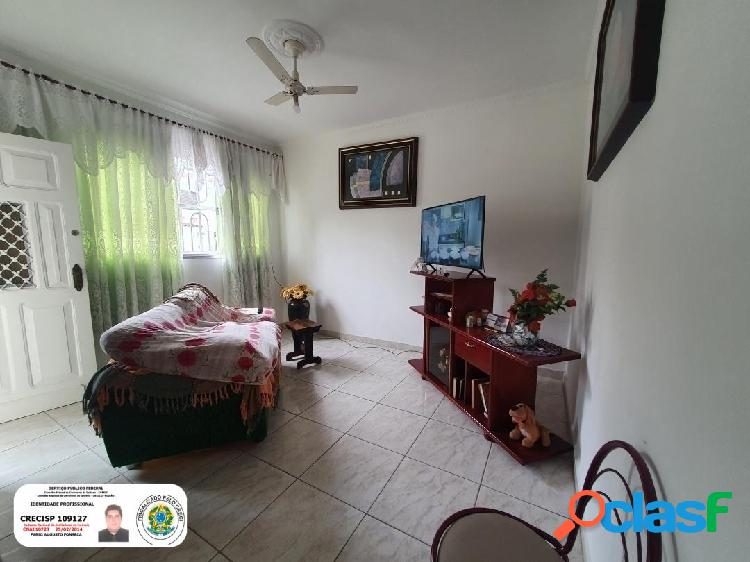 Oportunidade - casa 2 dormitórios no Macuco em Santos - SP