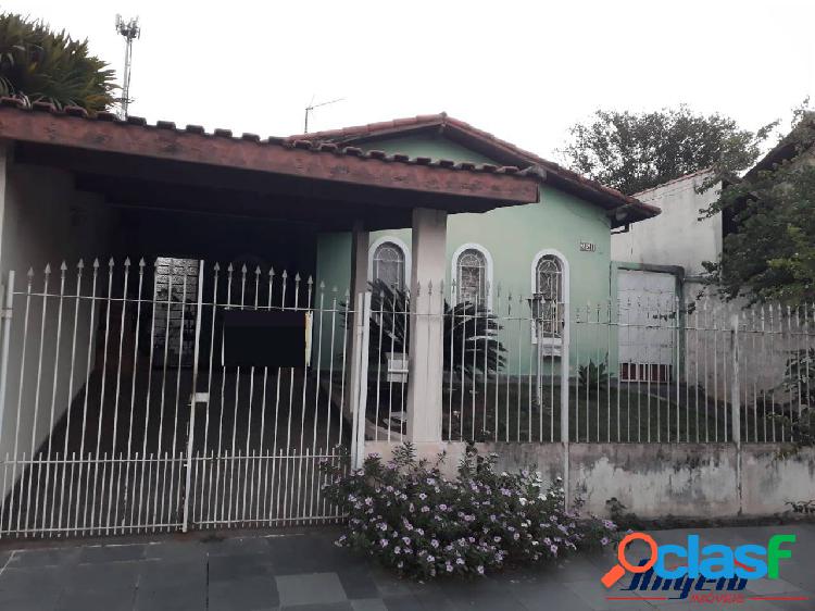 Casa terrea à venda no Jd. das Indústrias em SJC