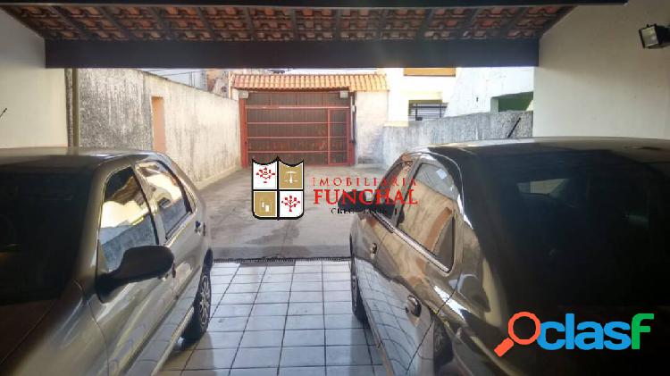VENDO TERRENO COM CASA PEQUENA NOS FUNDOS