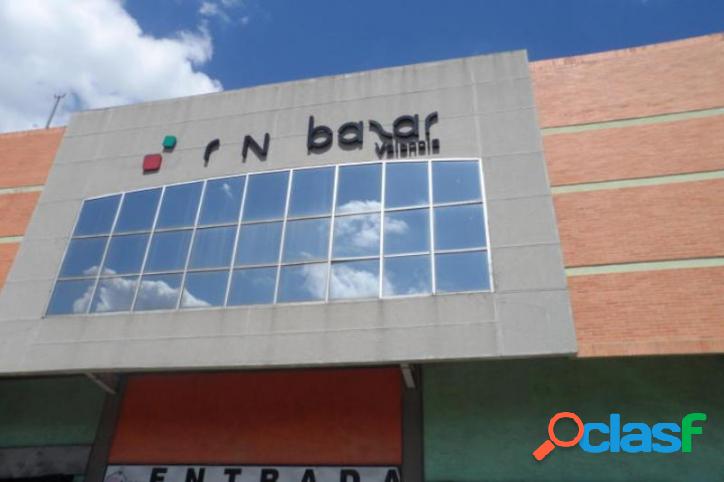 4 M2. En venta local comercial Gran Bazar