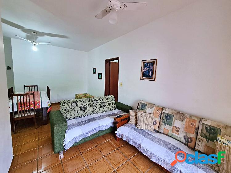 AMPLO APARTAMENTO, 01 DORMITÓRIO COM SACADA!