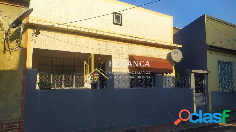 Casa linear em vila, na Intendente Magalhães