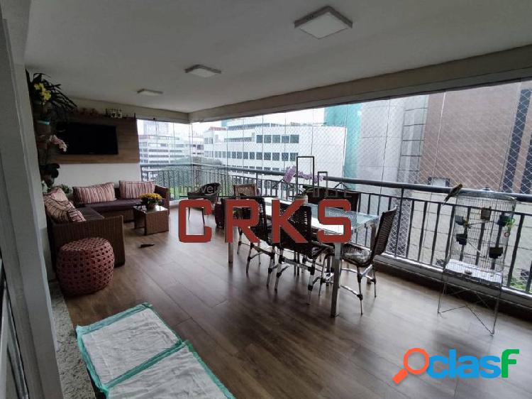 Apartamento com 3 Quartos e 5 banheiros à Venda, 168 m²