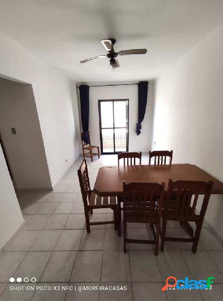 Apartamento de 01 dormitório com sacada para locação na