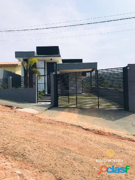 Linda casa à venda em Atibaia com estilo moderno