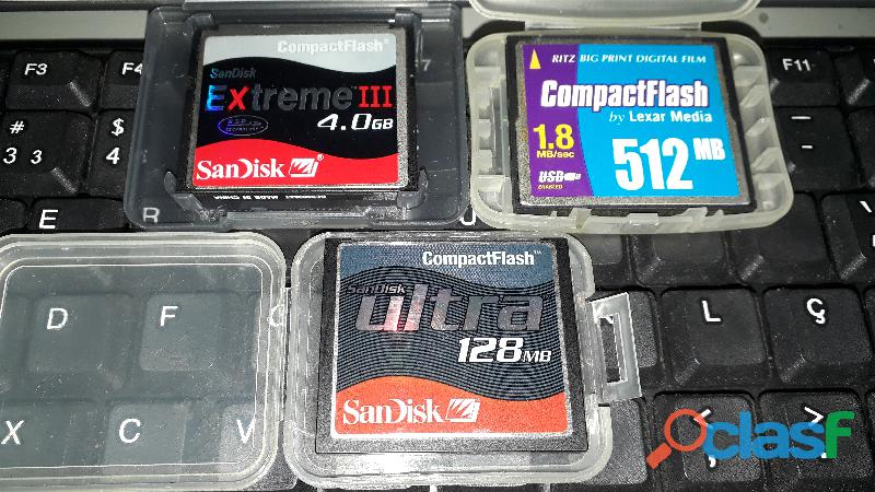 Combo de Cartões de Memória Compact Flash Usado