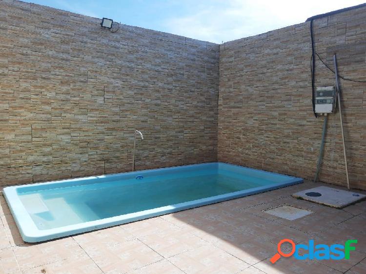 CASA COM PISCINA / MONGAGUÁ