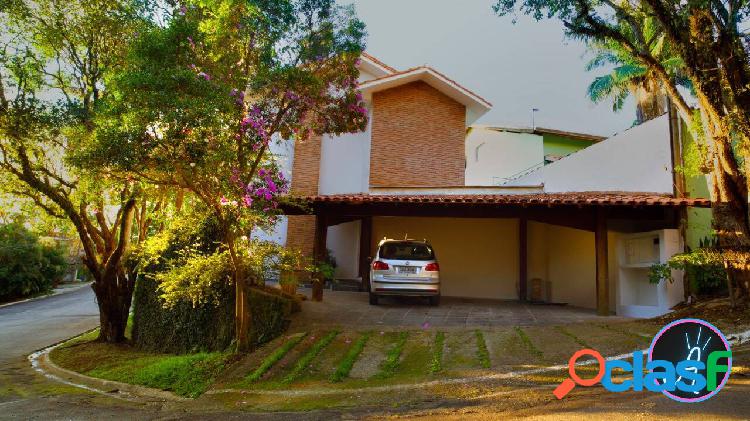 Linda casa em condomínio na Granja Viana com 6 dorm,