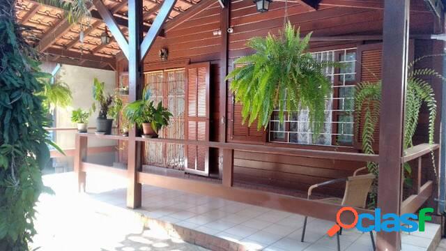 Casa linda estilo Chalé no Jardim Morumbi por R$ 424.000,00
