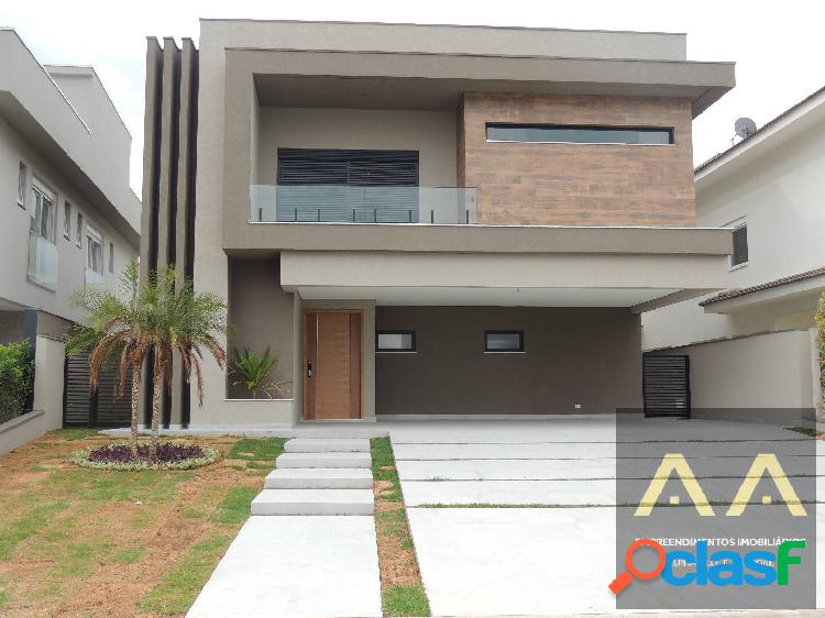 LINDA CASA NOVA COM 4 SUÍTES, ÓTIMA LOCALIZAÇÃO, VISTA