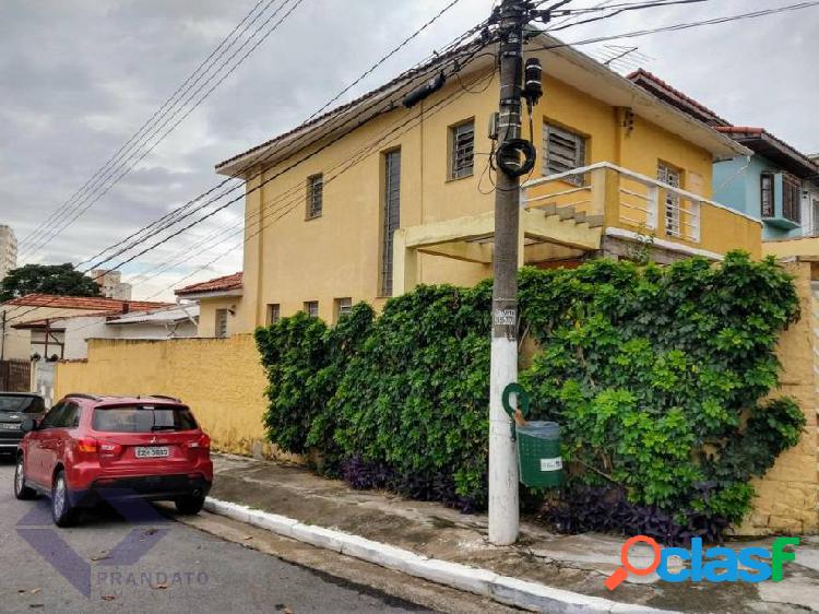 Casa Comercial com 8 Quartos e 3 banheiros para Alugar, 250